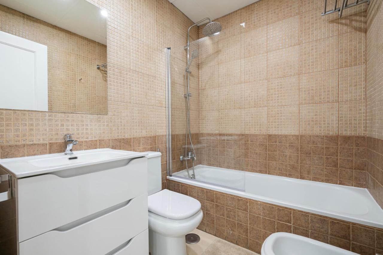 For You Rentals Elegante Y Bonito Apartamento Temporal En El Corazon De Madrid Inf1C Exterior foto