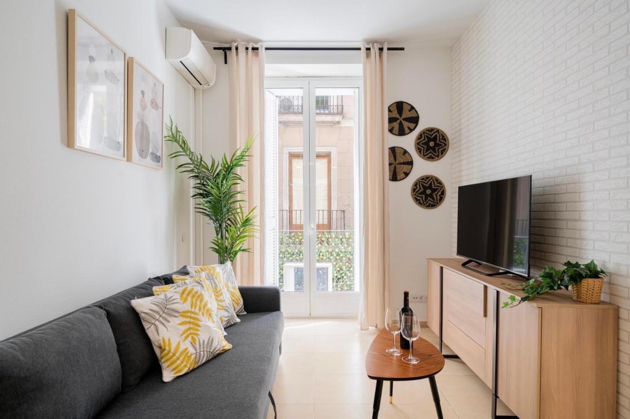 For You Rentals Elegante Y Bonito Apartamento Temporal En El Corazon De Madrid Inf1C Exterior foto